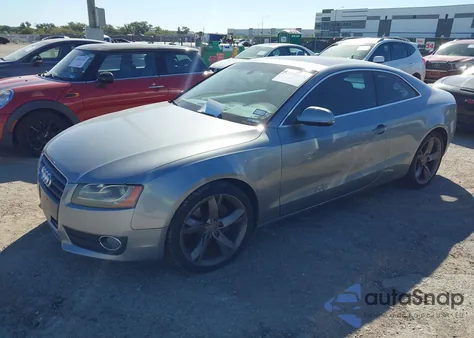 2011 Audi A5 2.0T Premium z USA, uszkodzony, nr VIN WAULFAFR7BA044904